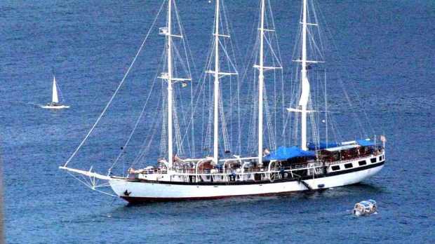 55/ 65 (covid capacity) get a quote make enquiry call now. Windjammer Barefoot Cruises